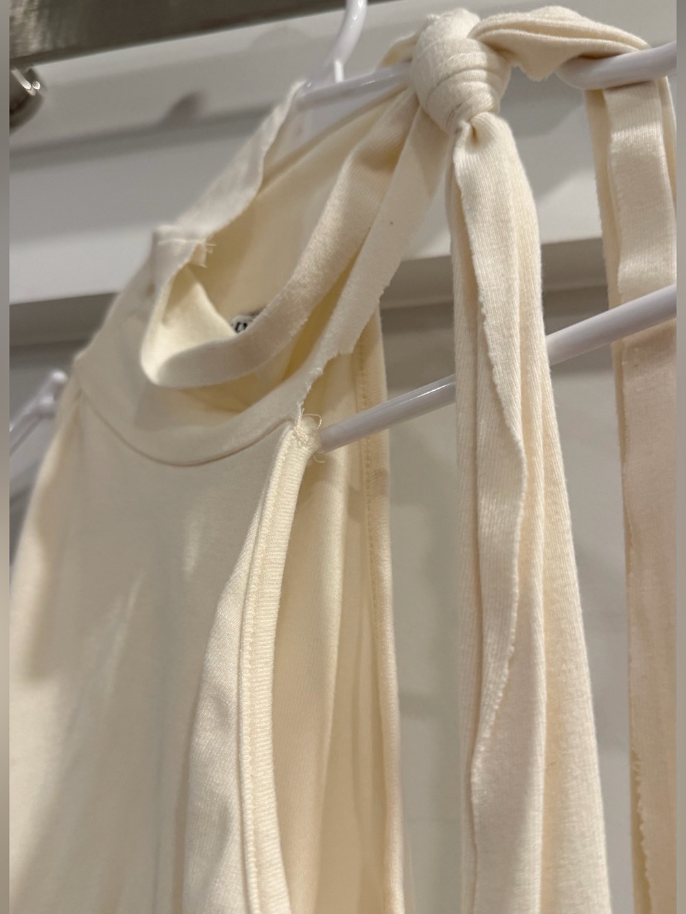 Princess Polly Cream Ivory Tie Neck Halter Top Size US 2 - Picture 2 of 5